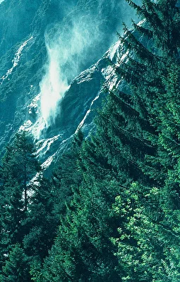 FALLBACHWAND IN VORARLBERGER KLOSTERTAL