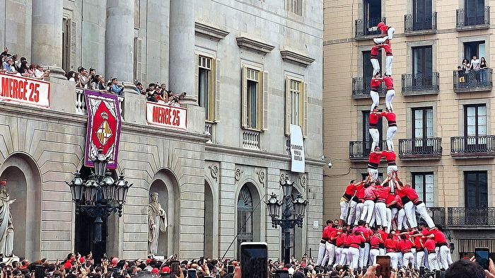 Turmbau von Menschen zum Stadtfest „La Mercè“ 2025
