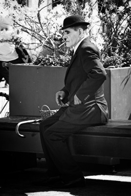 trauriger lustiger Mensch