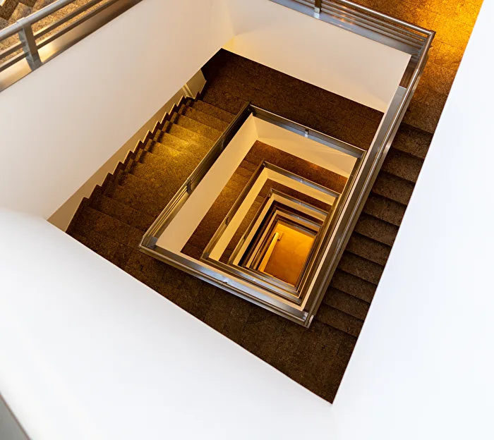 around - up - down 2/5