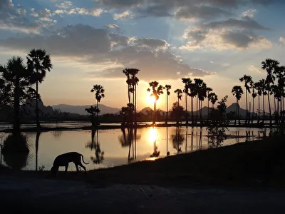 Thailand bei Sonnenuntergang