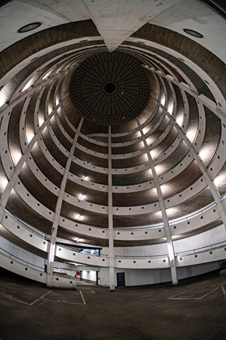 around - up - down 4/5