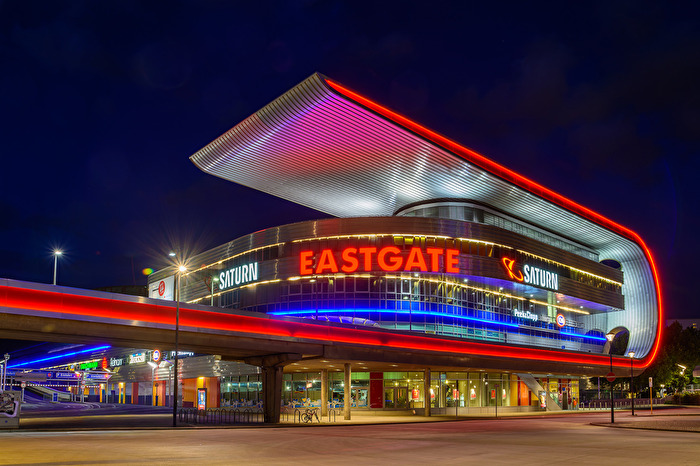 Neon Curves - Modern Shopping Architecture in Berlin