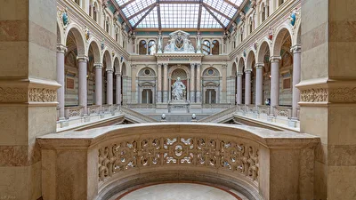 "Balkonblick" auf Justitia