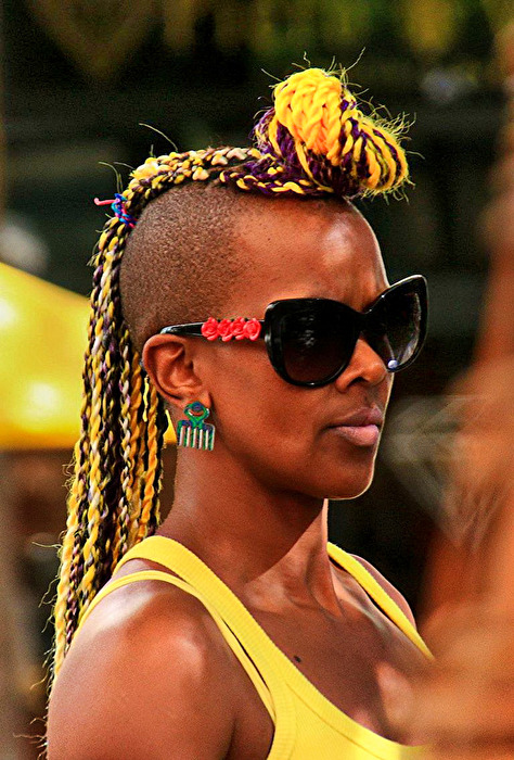 #Gelb - Black Beauty