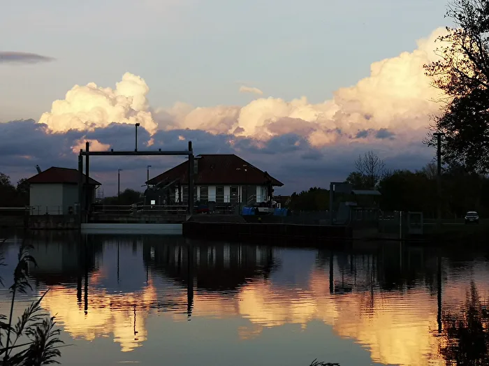Spiegelbild auf der Saale