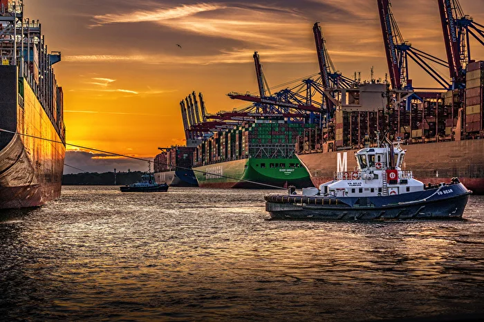 Sunglow Hamburg Harbor