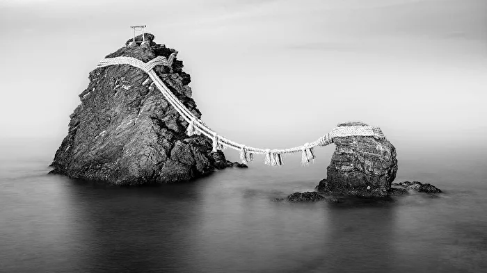 Meoto Iwa