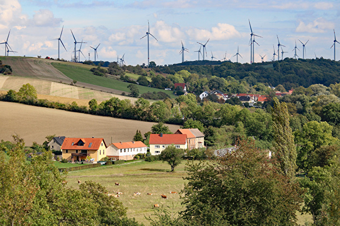 Lebensraum und Windräder.