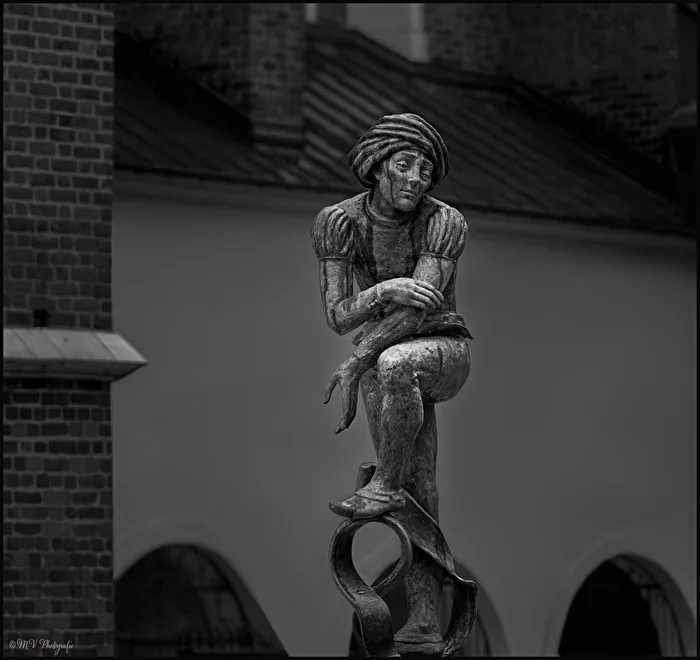 Bronzestatue