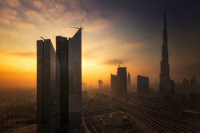 Dubai im Sonnenaufgang