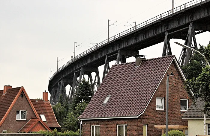 Bahnbrücke