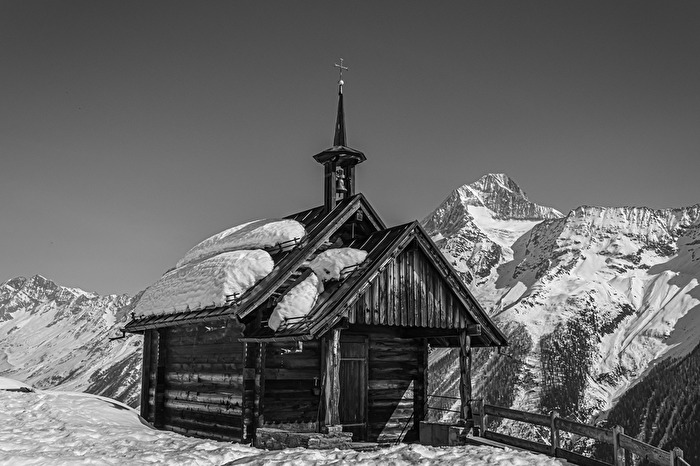 Wunderschöne Kapelle aus Holz