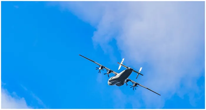 Antonov 22A  ... und weg ist sie