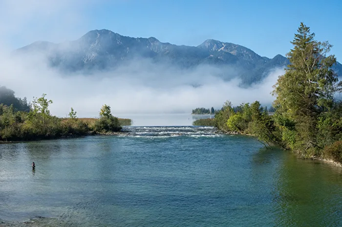 Brouillard au-dessus du Kochelsee