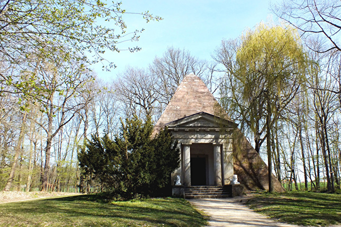 Schlosspark Machern "Die Pyramide"