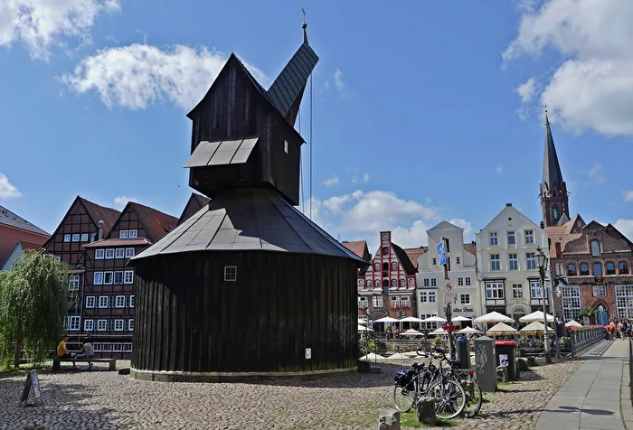 the old crane