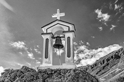 Glockenturm Timios Stavros Kapelle, Glyka Nera Beach (Kreta)