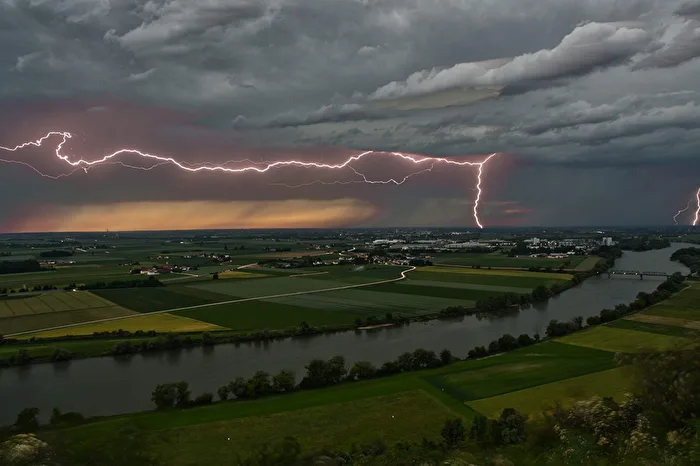 Stormchasing