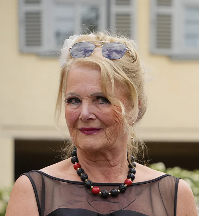 People 53