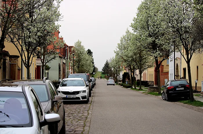 Eine Dorfstraße