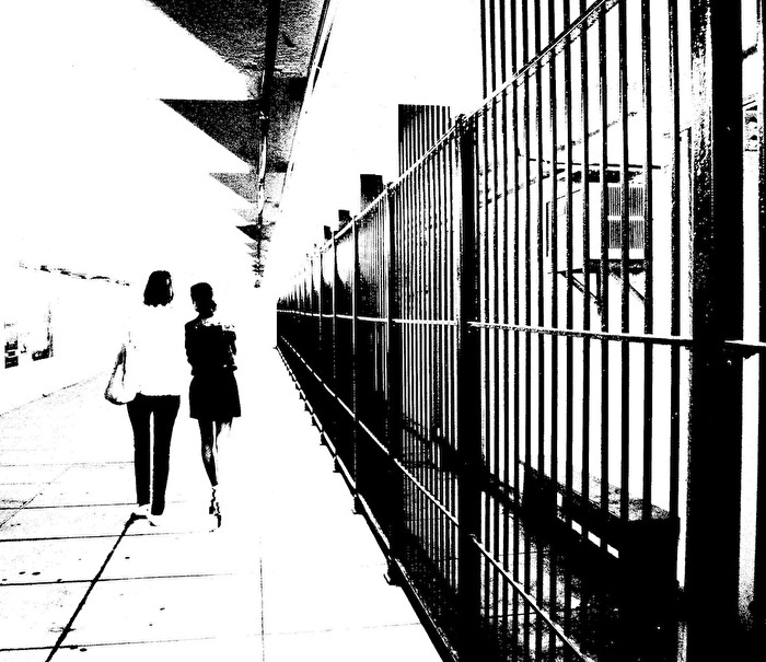 frauen. | °unterwegs im untergrund.