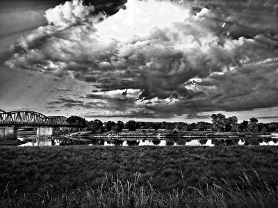 Brücke-Elbe-Himmel-Elbwiesen