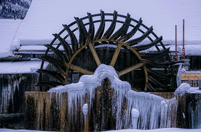 Mühlrad im Winter