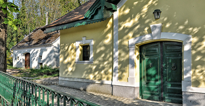 Spring in the Wine District