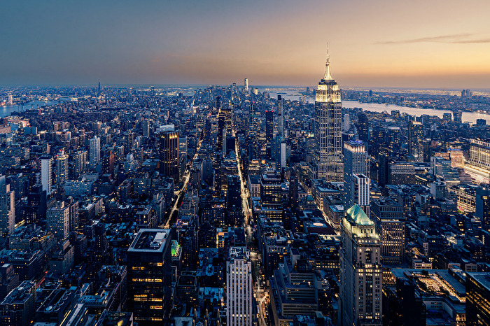 New York bei Einbruch der Nacht