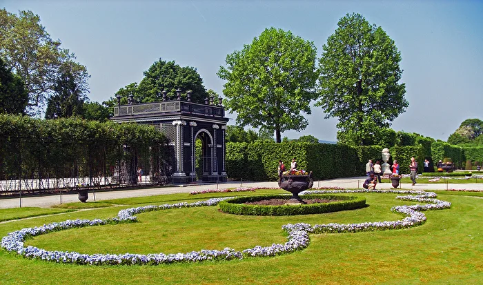 Teil des Schlossparks Schönbrunn in Wien