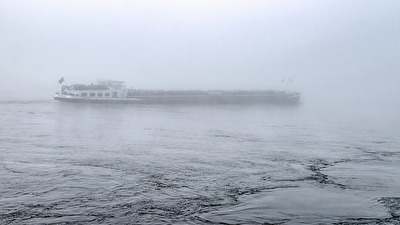 Rhein im Nebel I