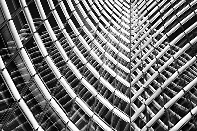 Glasfront im Abendlicht