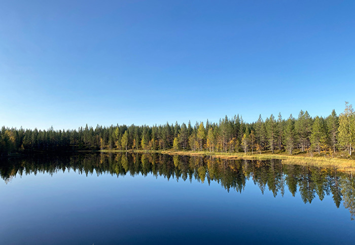 glatte Wasserfläche