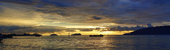 Sonnenuntergang - in der Bucht von KK