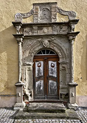 es nagt der Zahn der Zeit…