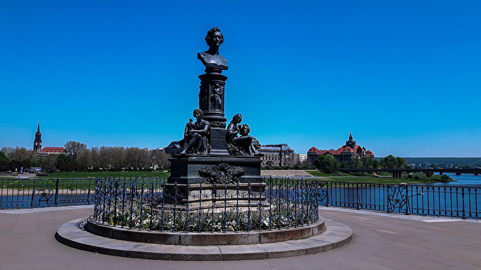 Ernst Rietschel Denkmal
