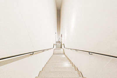 Treppe im Bauhaus-Museum Weimar