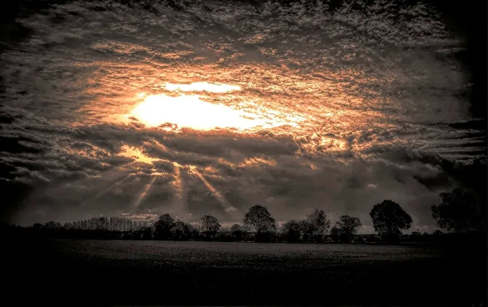 die Sonne kämpft sich durch