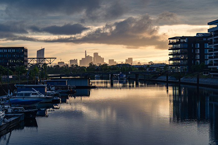 Hafen Offenbach, Blick nach Frankfurt