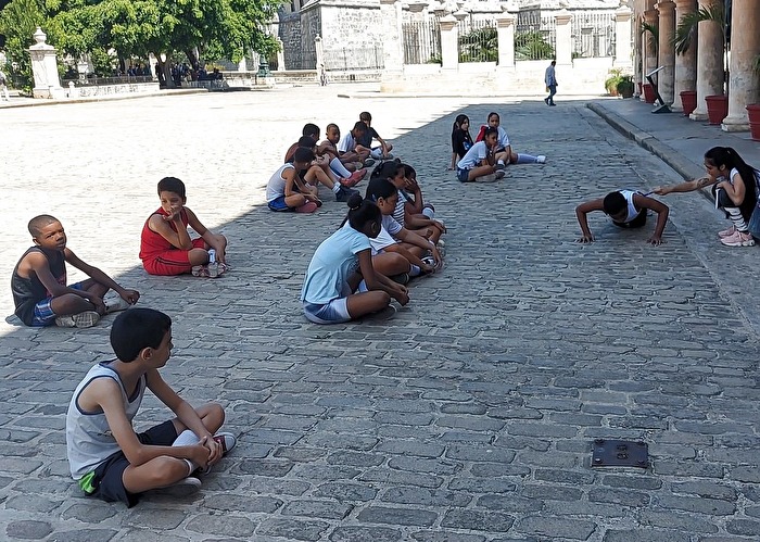 Sportunterricht einer Grundschule in Havanna / Kuba 2024
