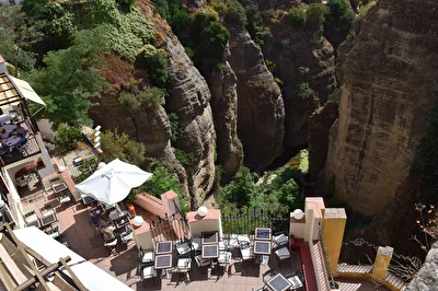 Spanien