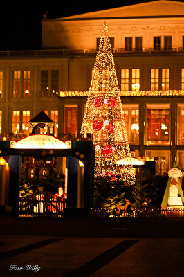 Weihnachten 2020 vor der Oper Leipzig