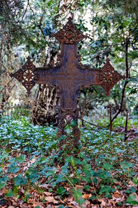 A resting place in the lost place: the end or the beginning?