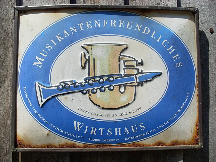 Musician-friendly Tavern