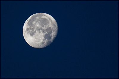 Und der Mond zieht seine Bahn...