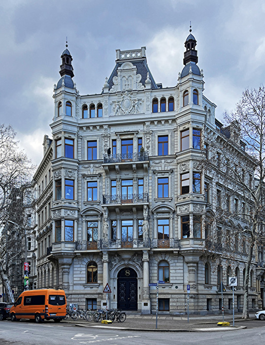 Leipzig / Gründerzeitarchitektur (das orange Auto müsst ihr euch wegdenken) Häuser