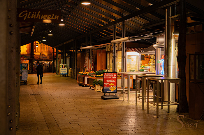 Marktstände am Abend