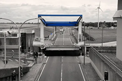 Klappbrücke