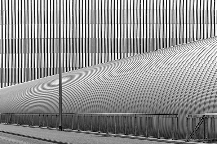 Hinteransicht...Garage Flughafen Zürich